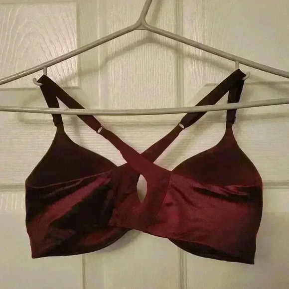 Victoria's Secret Racerback Underwire  Pushup No Clasp Size 32D - Picture 2 of 5